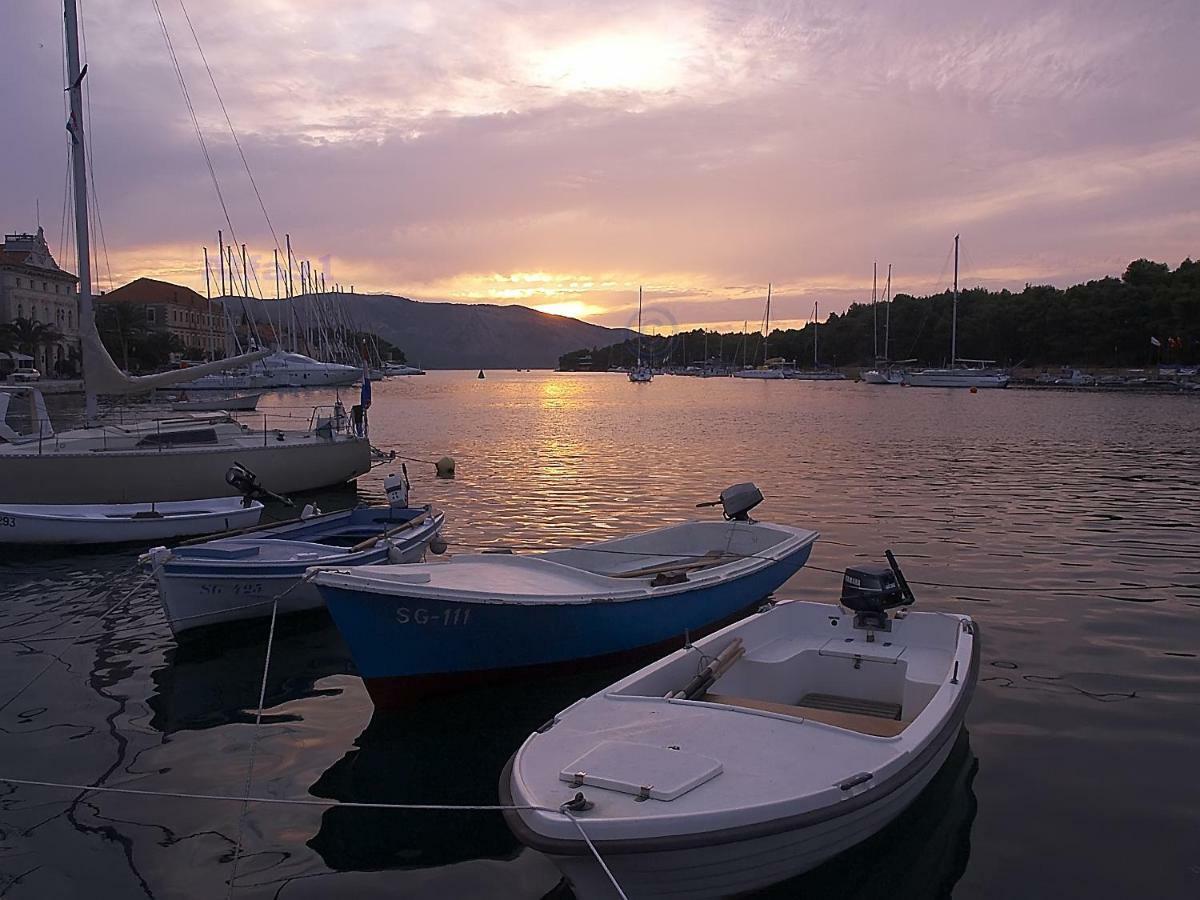 Apartmán House At The Seafront Stari Grad  Exteriér fotografie