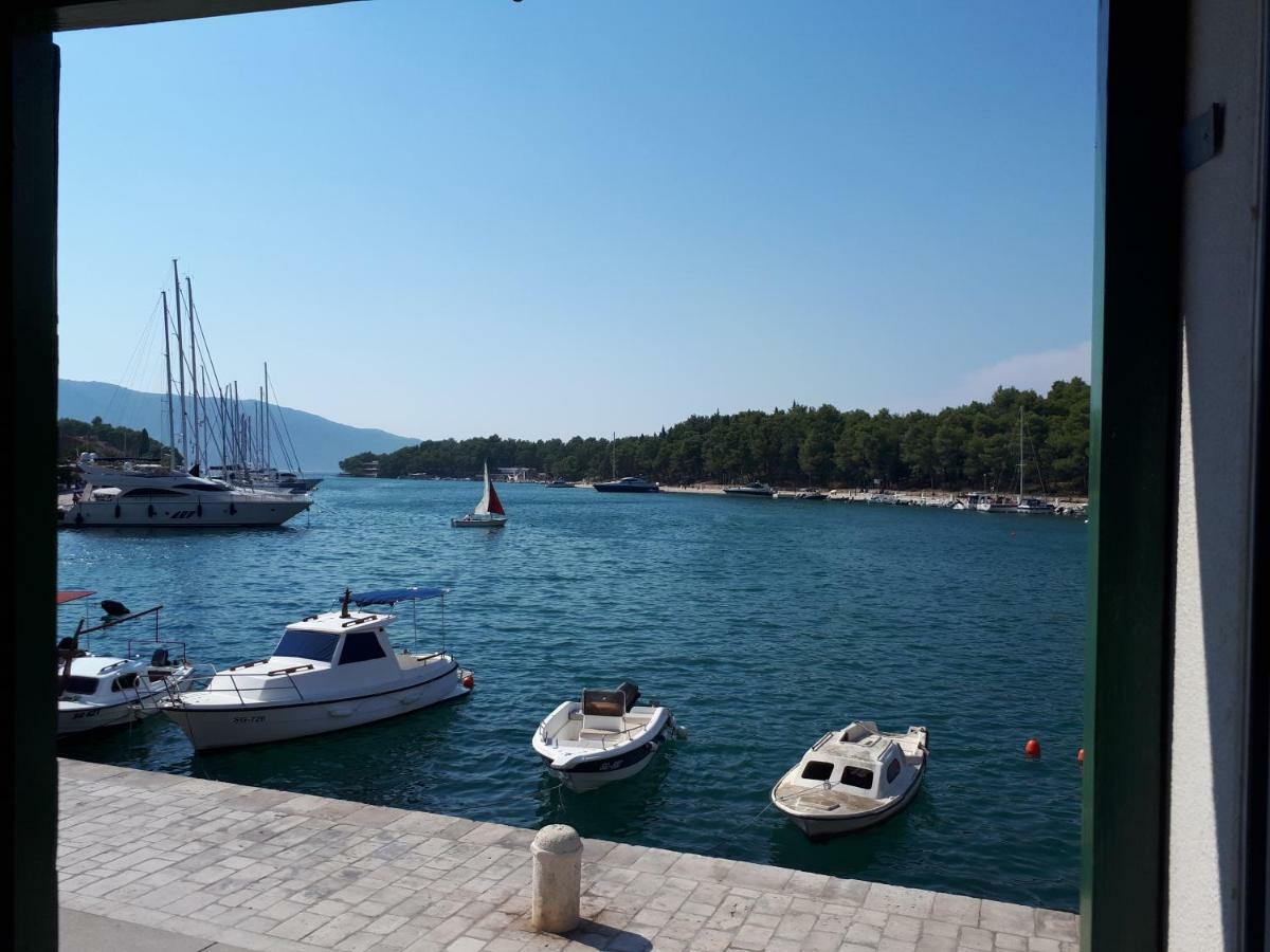 Apartmán House At The Seafront Stari Grad  Exteriér fotografie