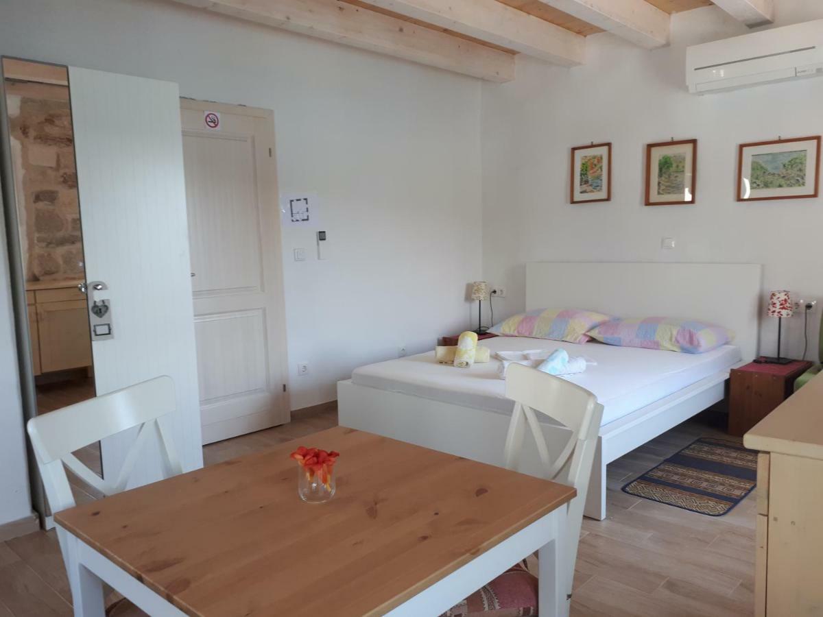 Apartmán House At The Seafront Stari Grad  Exteriér fotografie